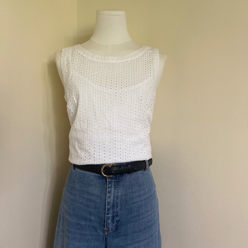 Liz Claiborne White Eyelet Sleeveless Top with Camisole Liner Sz S Cotton Blouse